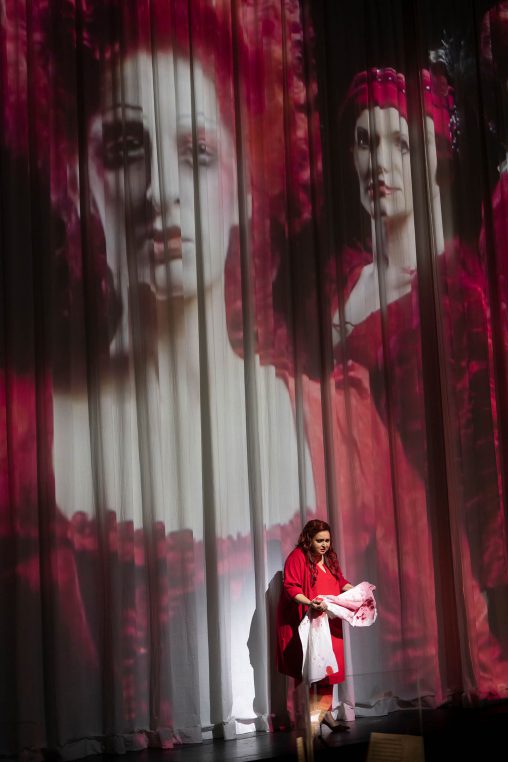 Szene aus TESEO Oper Halle, Kostüme: Esther Bialas, Fotos: Falk Wenzel