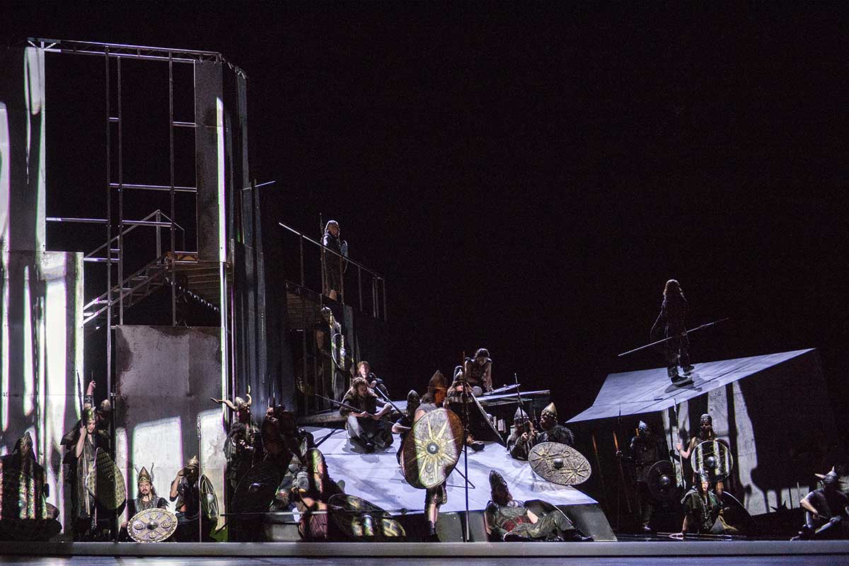 Szene aus NORMA Oper Oslo - Den Norske Opera, Foto: Erik Berg