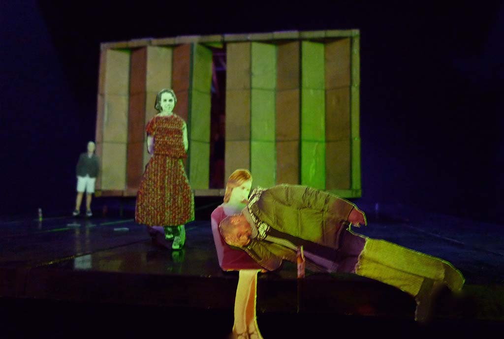 Bühnenbildmodell von Esther Bialas für LILIOM Staatsschauspiel Dresden