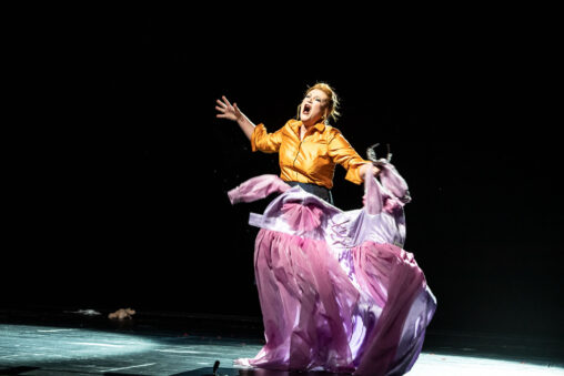 Szenen aus Cosi van Tutte, Staatsoper Hannover, Kostüme: Esther Bialas, Foto: Sandra Then